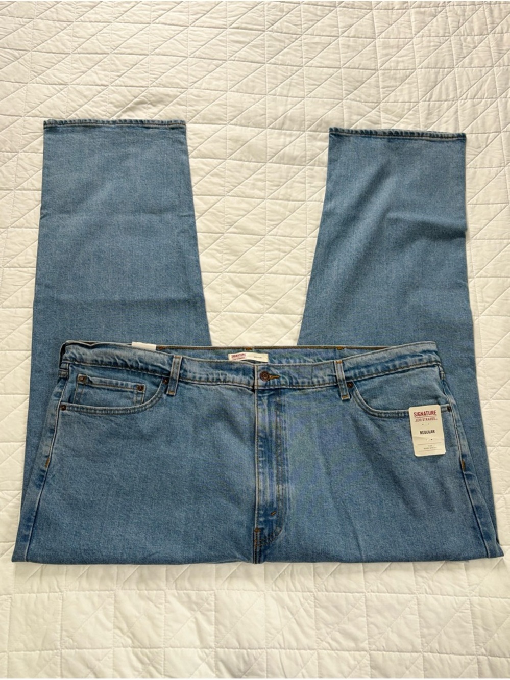 Levi's Regular Fit Medium Wash Denim Jeans - Size 50x30